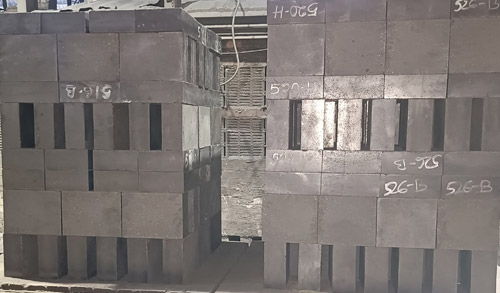 dolomite refractories